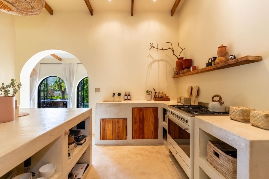 6 Bedroom Property for Sale in Hout Bay Western Cape